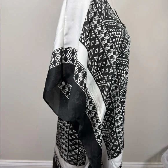 Michael Kors black and white print kaftan tunic top size L/XL - Picture 6 of 7